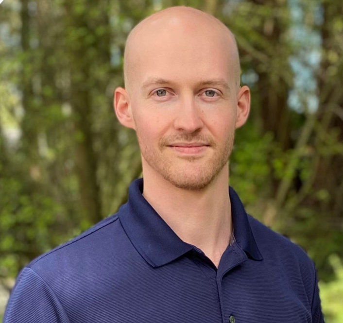 Website Headshot - Mat