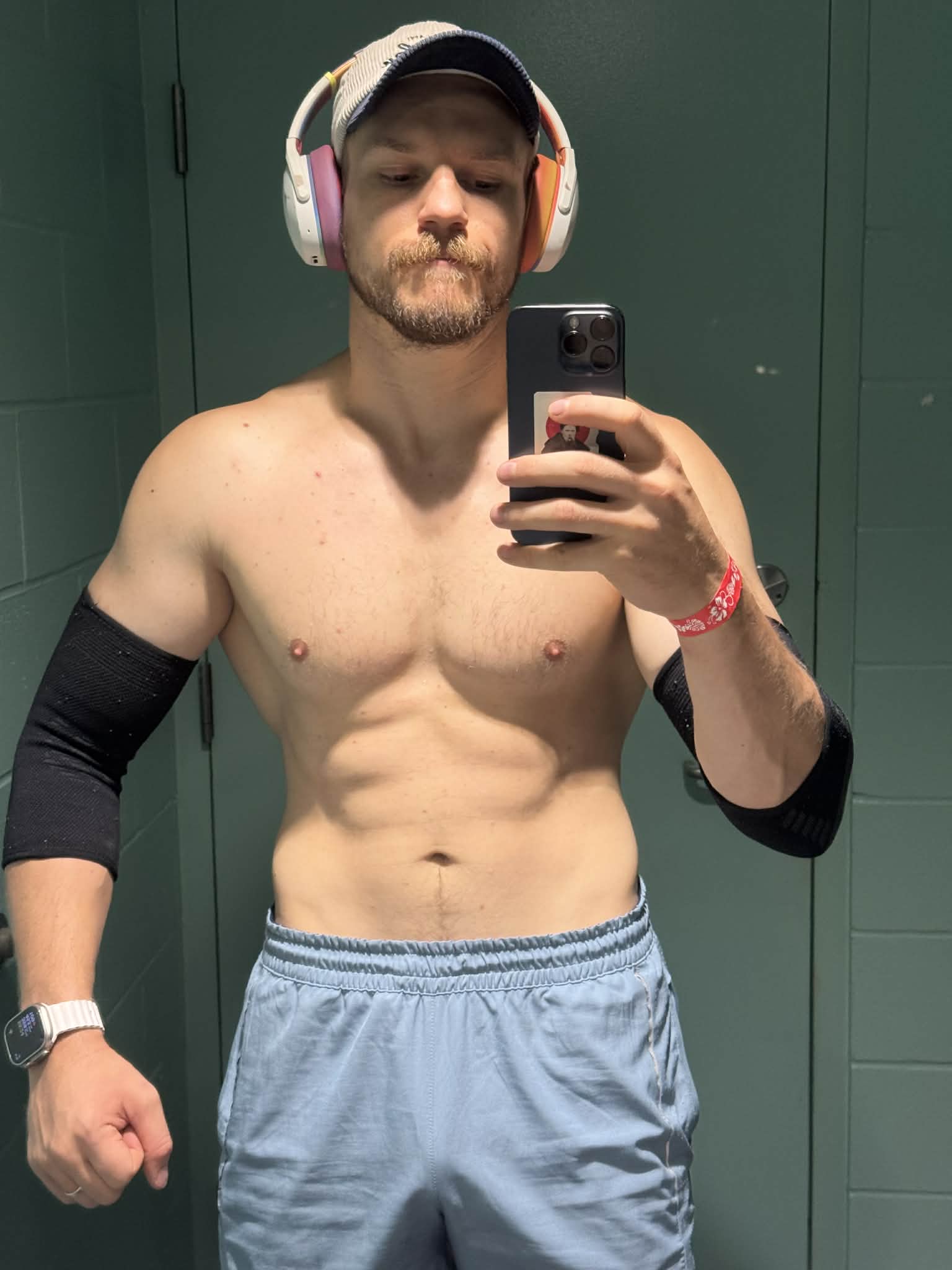 Eric after his bulk at 211 lb with 10.2 lb of new lean mass gained