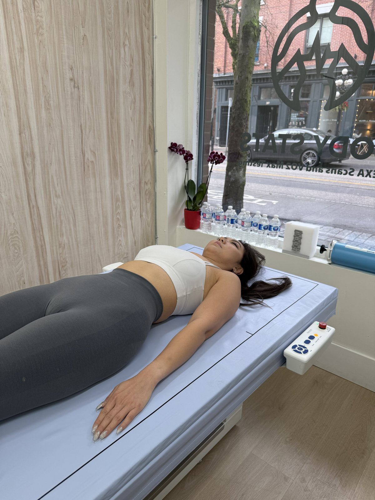 Client receiving a DEXA scan at the BodyStats Vancouver studio in Gastown