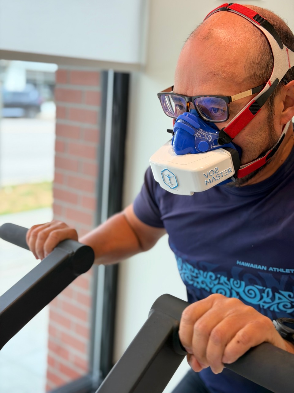 Client completing a VO2 max treadmill test with a VO2 Master mask at BodyStats Fraser